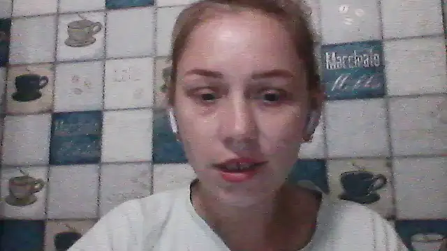 Snapshot of Anna_wey chatting on July 8, 6:08 pm Anna wey online show from July 8, 6:08 pm