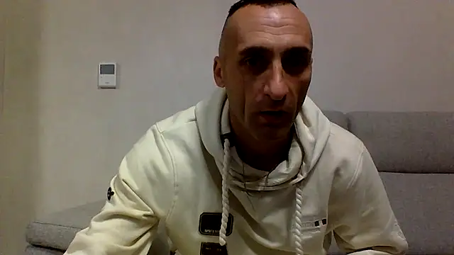 Snapshot of ANGELSANTAMARIA- chatting on October 8, 6:19 pm ANGELSANTAMARIA- online show from October 8, 6:19 pm