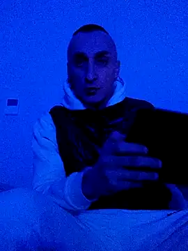 Snapshot of ANGELSANTAMARIA- chatting on December 4, 4:33 am ANGELSANTAMARIA- online show from December 4, 4:33 am