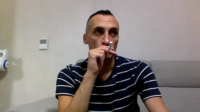 Snapshot of ANGELSANTAMARIA- chatting on October 5, 4:25 am ANGELSANTAMARIA- online show from October 5, 4:25 am