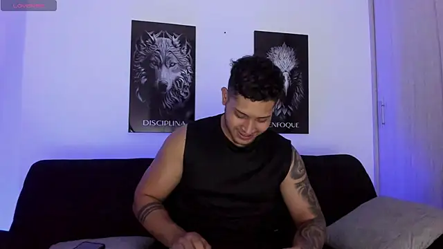 JohanSmith online show from October 31, 12:29 am