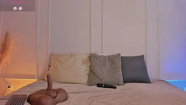 Arianasweeet online show from April 27, 7:56 pm