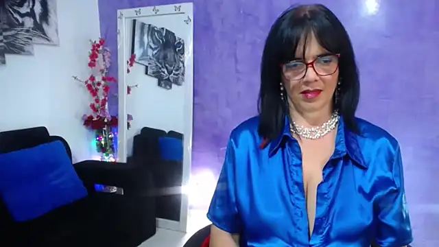 sarasmith3 online show from October 14, 11:47 pm