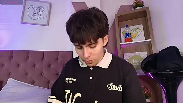 Snapshot of PepperTwink chatting on October 21, 4:17 pm PepperTwink online show from October 21, 4:17 pm