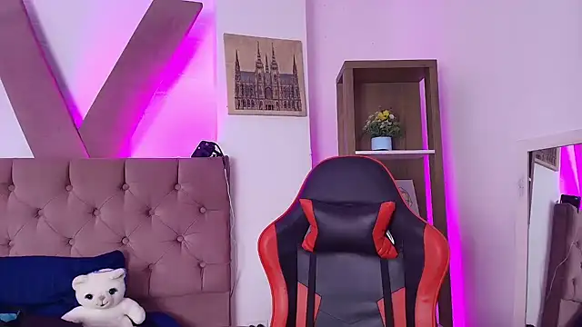 PepperTwink online show from April 8, 3:57 pm