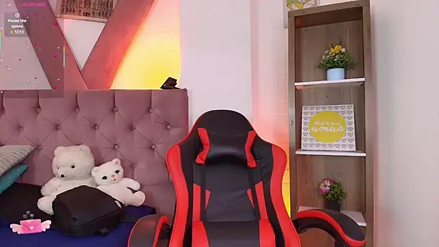 Snapshot of PepperTwink chatting on February 25, 4:29 pm PepperTwink online show from February 25, 4:29 pm