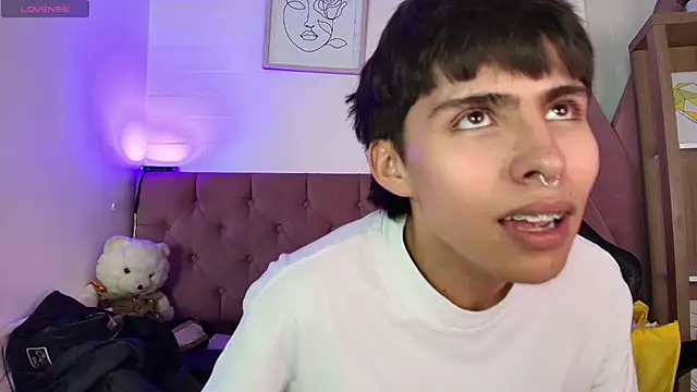 Snapshot of PepperTwink chatting on November 6, 6:56 pm PepperTwink online show from November 6, 6:56 pm