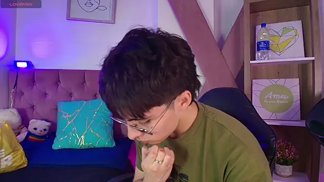 Snapshot of PepperTwink chatting on October 3, 4:41 pm PepperTwink online show from October 3, 4:41 pm