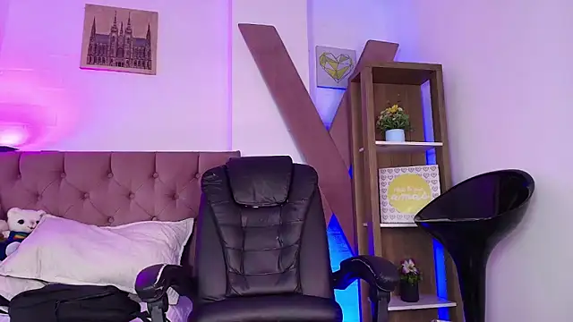 Snapshot of PepperTwink chatting on February 4, 4:35 pm PepperTwink online show from February 4, 4:35 pm