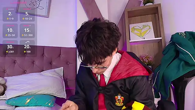 Snapshot of PepperTwink chatting on October 25, 5:35 pm PepperTwink online show from October 25, 5:35 pm