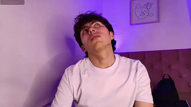 Snapshot of PepperTwink chatting on November 8, 4:43 pm PepperTwink online show from November 8, 4:43 pm