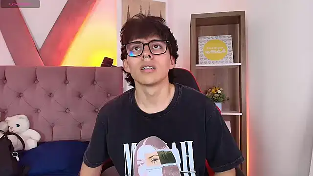 PepperTwink online show from March 13, 4:01 pm