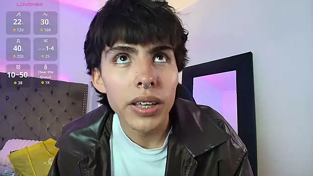 PepperTwink online show from March 10, 4:00 pm