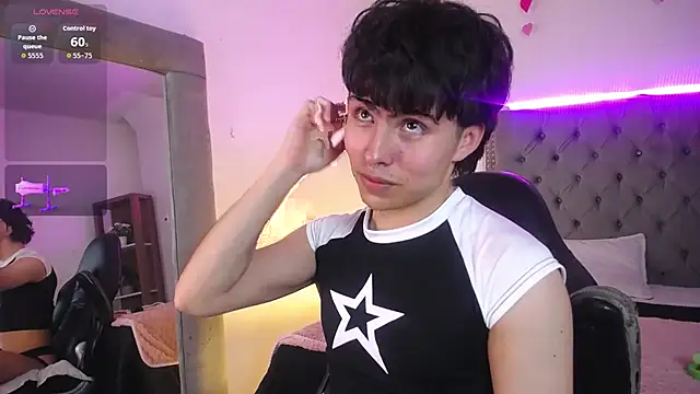 Snapshot of PepperTwink chatting on September 19, 4:22 pm PepperTwink online show from September 19, 4:22 pm