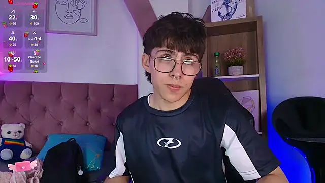 Snapshot of PepperTwink chatting on November 28, 4:51 pm PepperTwink online show from November 28, 4:51 pm