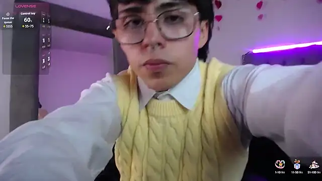 Snapshot of PepperTwink chatting on September 18, 4:54 pm PepperTwink online show from September 18, 4:54 pm