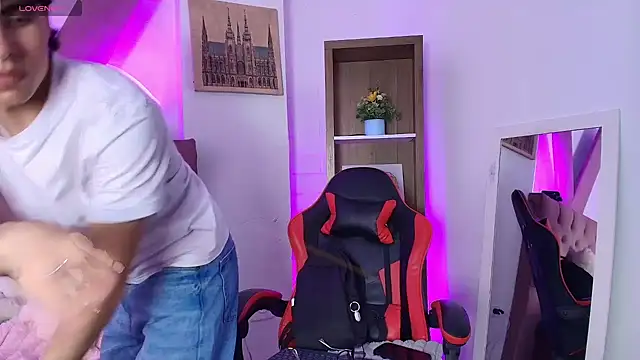 PepperTwink online show from April 2, 4:02 pm