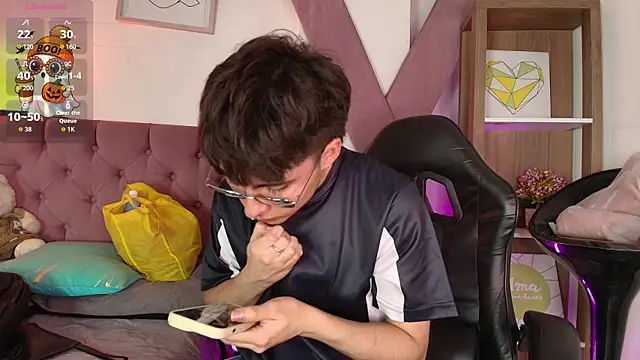 Snapshot of PepperTwink chatting on November 21, 5:34 pm PepperTwink online show from November 21, 5:34 pm