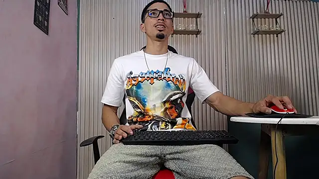 Snapshot of Becker2_ chatting on January 11, 5:53 pm Becker2 online show from January 11, 5:53 pm