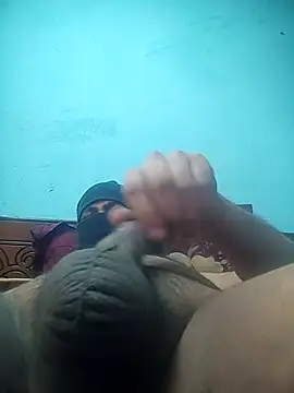 Snapshot of deshiboyz chatting on February 14, 9:45 am deshiboyz online show from February 14, 9:45 am