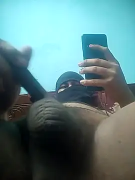 Snapshot of deshiboyz chatting on February 13, 8:45 pm deshiboyz online show from February 13, 8:45 pm