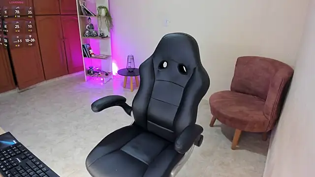 Nathalie 29 online show from December 16, 1:37 pm