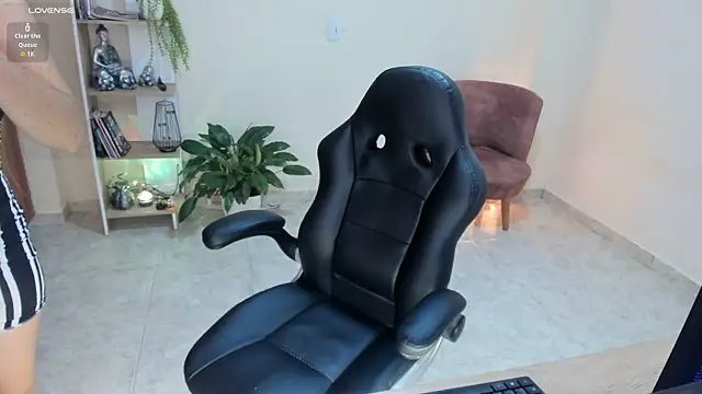 Nathalie 29 online show from April 14, 12:10 pm