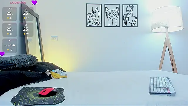 Snapshot of andrea_cherryy chatting on February 19, 6:49 pm andrea cherryy online show from February 19, 6:49 pm