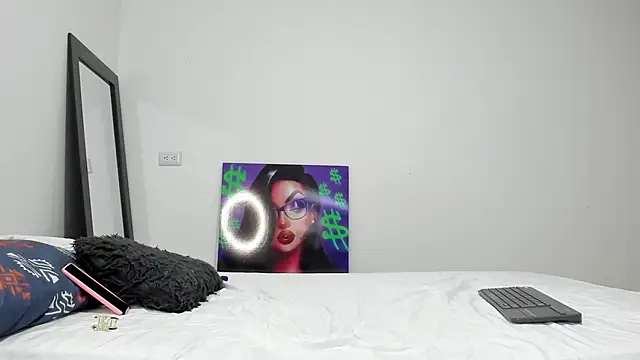 Snapshot of andrea_cherryy chatting on October 4, 1:45 pm andrea cherryy online show from October 4, 1:45 pm