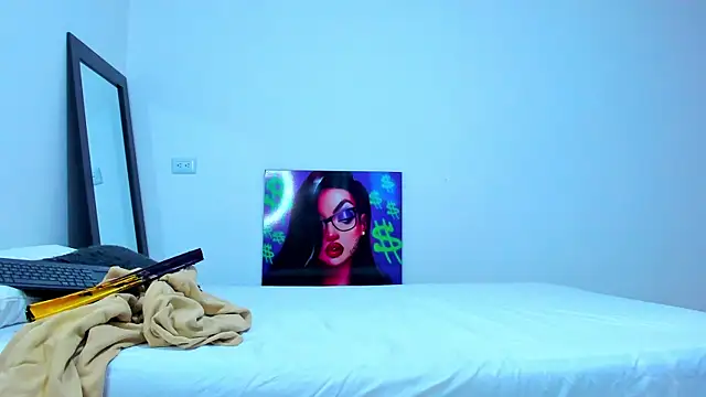 Snapshot of andrea_cherryy chatting on September 19, 2:10 pm andrea cherryy online show from September 19, 2:10 pm