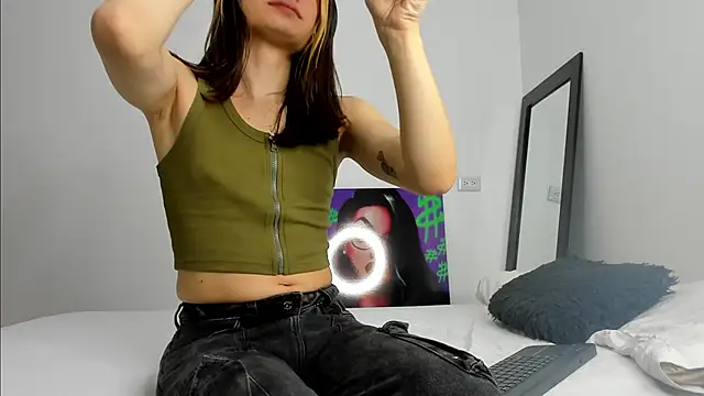 Snapshot of andrea_cherryy chatting on November 15, 2:32 pm andrea cherryy online show from November 15, 2:32 pm