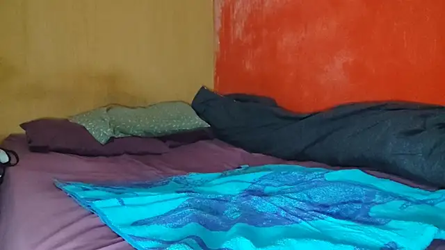 Snapshot of LuisA_Femm chatting on December 2, 3:19 am LuisA Femm online show from December 2, 3:19 am