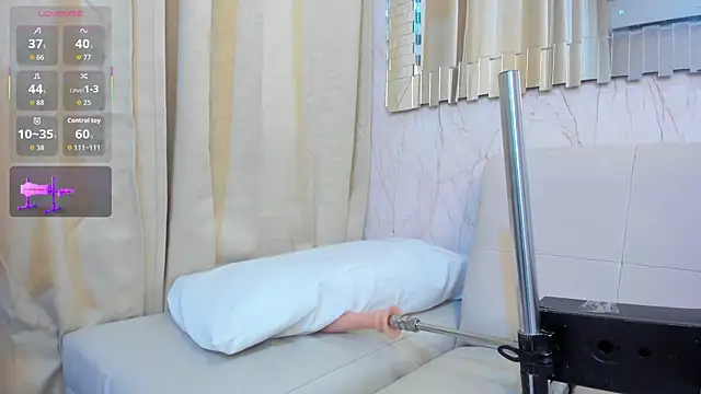 PamelaAddams  online show from November 8, 5:00 am