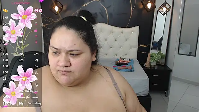 Aaliyah11 online show from March 21, 2:39 am