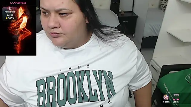 Aaliyah11 online show from October 15, 1:59 am