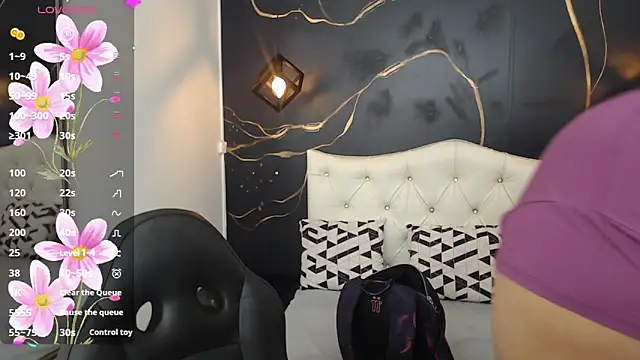 Aaliyah11 online show from March 22, 2:37 am