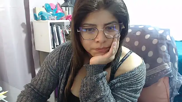 Snapshot of KatteAngelLat chatting on November 6, 12:36 am KatteAngelLat online show from November 6, 12:36 am