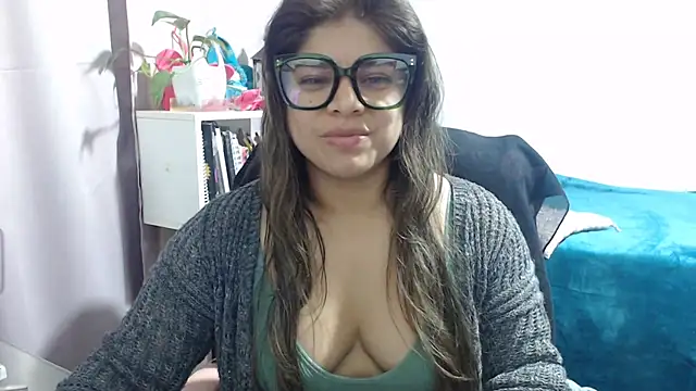 Snapshot of KatteAngelLat chatting on November 26, 12:43 am KatteAngelLat online show from November 26, 12:43 am