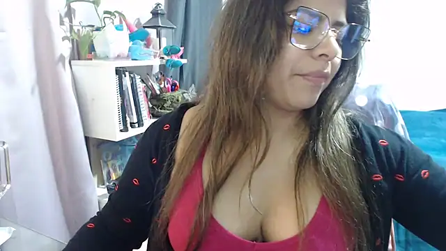 Snapshot of KatteAngelLat chatting on November 23, 1:37 am KatteAngelLat online show from November 23, 1:37 am