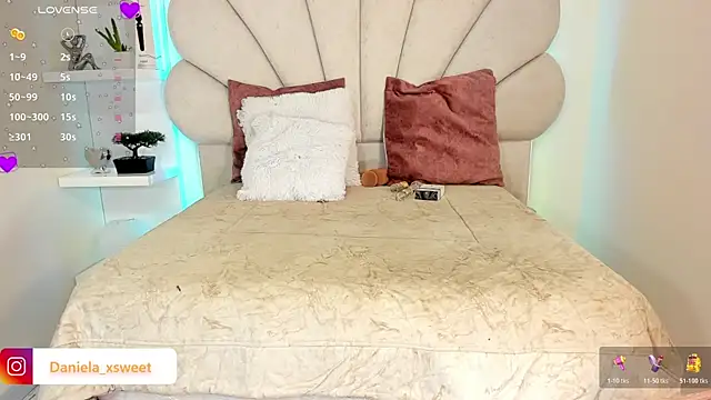 Danielaangelina online show from November 7, 6:51 am