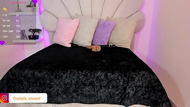 Danielaangelina online show from March 14, 5:46 am