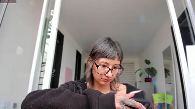 ggor4w33 online show from February 10, 11:31 am