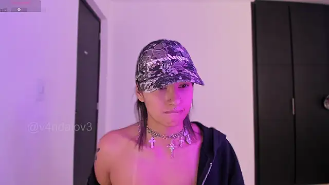 ggor4w33 online show from December 22, 8:20 pm