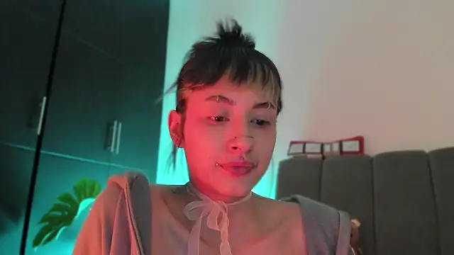 ggor4w33 online show from March 11, 6:29 am