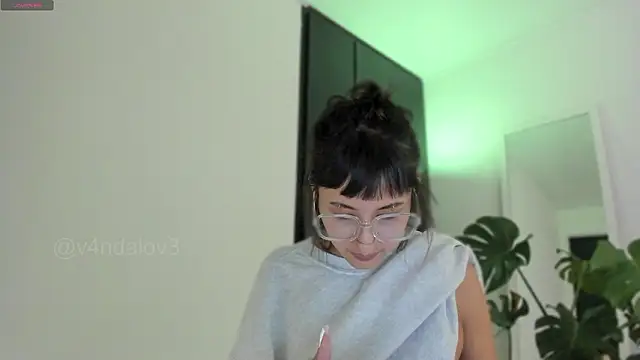 ggor4w33 online show from February 25, 5:24 pm