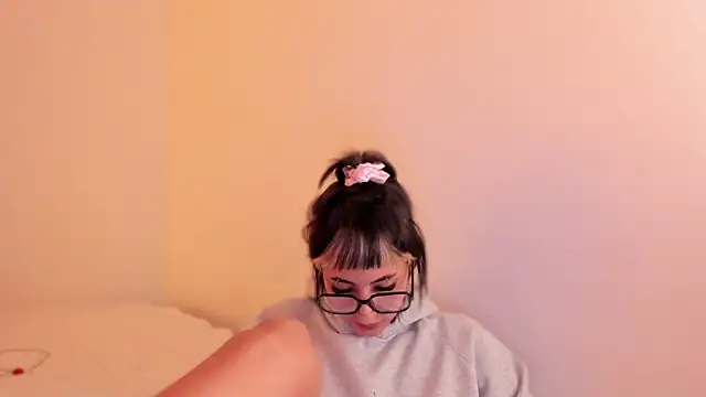 ggor4w33 online show from April 5, 11:22 pm