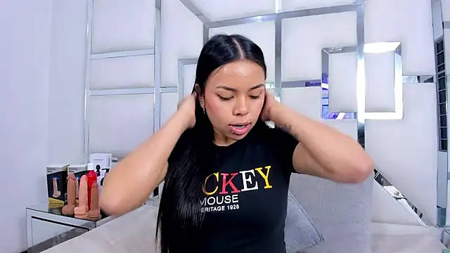 ZoeWan69 online show from November 7, 11:26 am