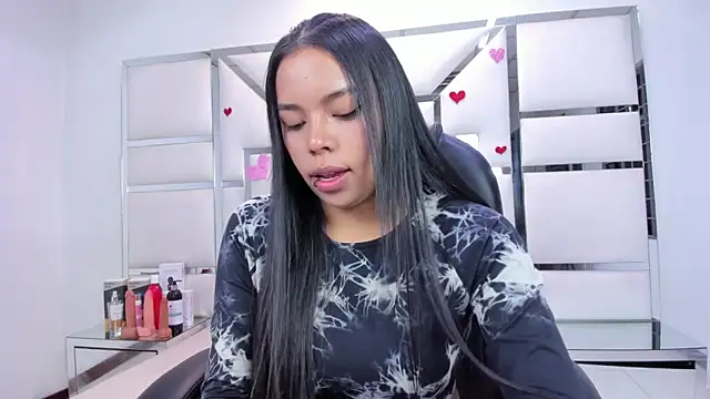 Snapshot of ZoeWan69 chatting on February 11, 2:17 pm ZoeWan69 online show from February 11, 2:17 pm