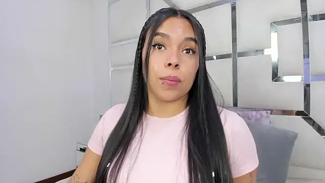 ZoeWan69 online show from April 6, 2:07 pm