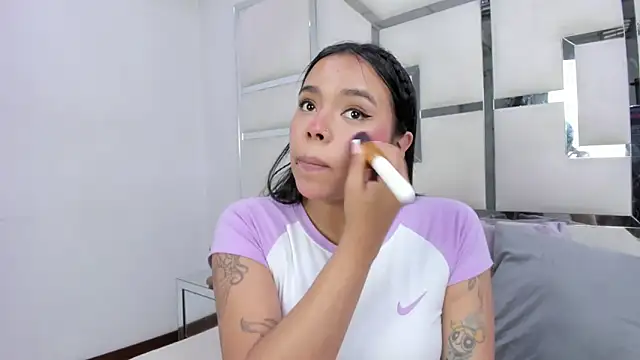 ZoeWan69 online show from March 30, 3:19 am